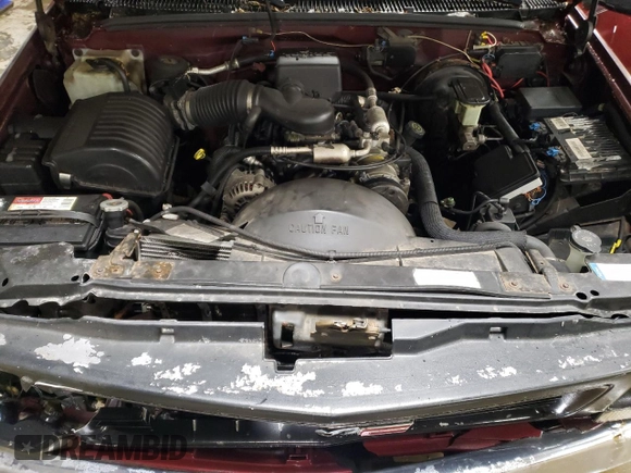 1998 GMC Sierra 1500 with VIN 1GTGC24RXWZ507261, listed as a Copart auction lot 86086414 with 250,149 mi miles and Salvage Title. Bid and sale history available at DreamBid. Image 11.