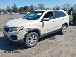 2011 Kia Sorento LX with VIN 5XYKTCA17BG072688, listed as a IAAI auction lot 41903687 with 222,025 mi miles and . Bid and sale history available at DreamBid. Image 2.