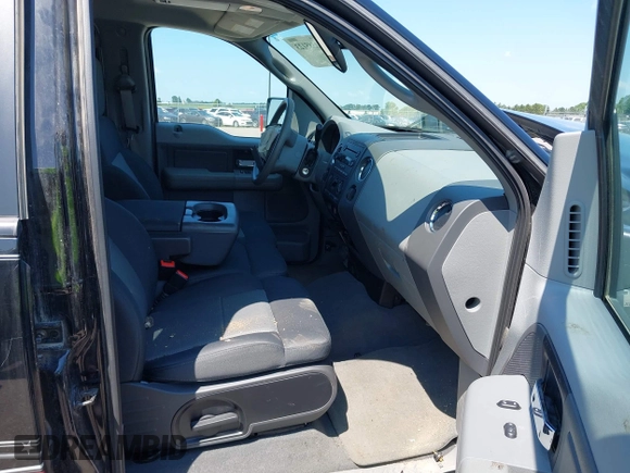2007 Ford F-150 XLT z VIN 1FTPW14V67KB13295, wystawiony jako IAAI lot #42585123 z przebiegiem 66 173 mil mil oraz . Historia ofert i sprzedaży dostępna na DreamBid. Obrazek 5.