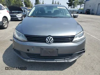 2011 Volkswagen Jetta SE with VIN 3VWDZ7AJ5BM308821, listed as a Copart auction lot 62011735 with 177,312 mi miles and Salvage title. Bid and sale history available at DreamBid. Image 5.