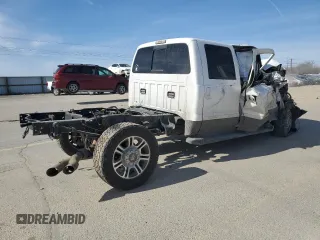2015 Ford F-350 Platinum with VIN 1FT8W3BT7FEB84326, listed as a Copart auction lot 48031485 with 232,118 mi miles and Salvage Title. Bid and sale history available at DreamBid. Image 3.