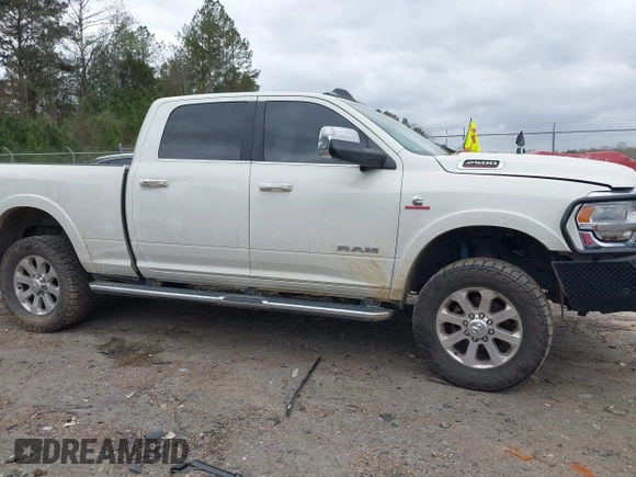 2022 Ram 2500 Laramie with VIN 3C6UR5FL3NG310109, listed as a IAAI auction lot 41832988 with 88,817 mi miles. Bid and sale history available at carsss.com. Image 13.