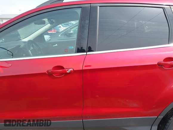 2014 Ford Escape SE with VIN 1FMCU0GX8EUA49818, listed as a IAAI auction lot 41903815 with 100,235 mi miles. Bid and sale history available at carsss.com. Image 14.