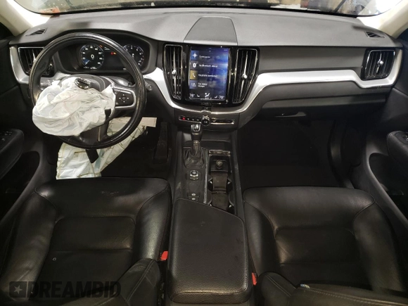 2018 Volvo XC60 Momentum with VIN LYV102RKXJB077791, listed as a Copart auction lot 44826895 with 113,151 mi miles and Clean Title. Bid and sale history available at carsss.com. Image 8.