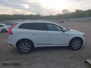 2016 Volvo XC60 T5 Platinum with VIN YV4612RM2G2788557, listed as a IAAI auction lot 41893917 with 95,257 mi miles. Bid and sale history available at carsss.com. Image 14.