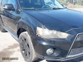 2012 Mitsubishi Outlander SE with VIN JA4AS3AW4CU004465, listed as a IAAI auction lot 41475001 with 173,736 mi miles. Bid and sale history available at carsss.com. Image 12.
