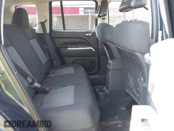 2008 Jeep Compass Sport with VIN 1J8FF47W68D758903, listed as a IAAI auction lot 41904401 with 154,016 mi miles. Bid and sale history available at carsss.com. Image 8.