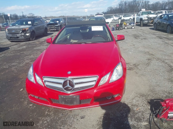2011 Mercedes-Benz E-Class E 350 with VIN WDDKK5GF2BF071961, listed as a IAAI auction lot 41428712 with 148,114 mi miles. Bid and sale history available at carsss.com. Image 12.