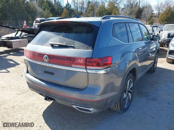 2025 Volkswagen Atlas 2.0T SE w/Technology with VIN 1V2WR2CA4SC510416, listed as a IAAI auction lot 41591394 with 6,939 mi miles. Bid and sale history available at carsss.com. Image 4.
