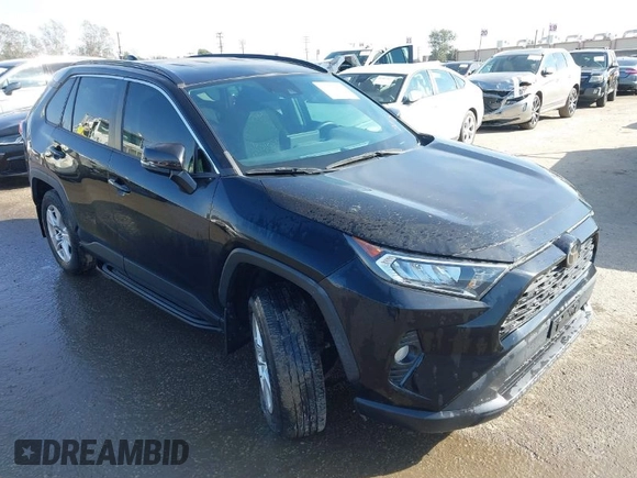 2021 Toyota RAV4 XLE with VIN 2T3W1RFV8MW124601, listed as a IAAI auction lot 41515953 with 48,336 mi miles. Bid and sale history available at carsss.com. Image 1.
