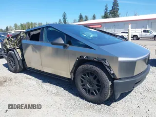 2024 Tesla Cybertruck z VIN 7G2CEHED2RA019151, wystawiony jako IAAI lot #42063891 z przebiegiem 5 208 mil mil oraz . Historia ofert i sprzedaży dostępna na DreamBid. Obrazek 1.
