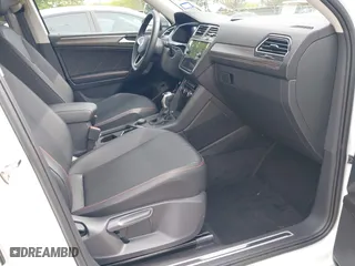 2024 Volkswagen Tiguan Wolfsburg Edition with VIN 3VV5B7AX1RM232736, listed as a IAAI auction lot 41913474 with 9,160 mi miles. Bid and sale history available at carsss.com. Image 5.