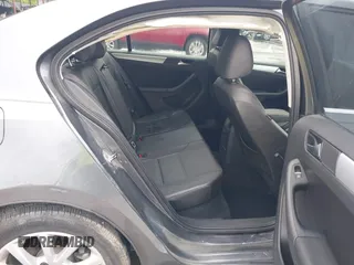 2013 Volkswagen Jetta SE with VIN 3VWDX7AJ1DM443139, listed as a IAAI auction lot 42471738 with 77,578 mi miles and . Bid and sale history available at DreamBid. Image 8.