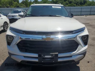 2024 Chevrolet TrailBlazer LT with VIN KL79MRSL8RB074305, listed as a Copart auction lot 60099984 with 1,051 mi miles and Salvage Title. Bid and sale history available at DreamBid. Image 5.