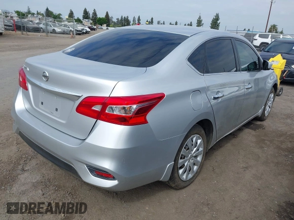 2017 Nissan Sentra SR z VIN 3N1AB7AP0HY390587, wystawiony jako IAAI lot #42064245 z przebiegiem 175 046 mil mil oraz . Historia ofert i sprzedaży dostępna na DreamBid. Obrazek 4.