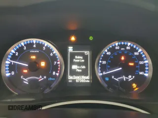 2019 Toyota Highlander LE z VIN 5TDZZRFH4KS310635, wystawiony jako Copart lot #56119985 z przebiegiem 67 360 mil mil oraz Szkoda całkowita • Salvage title. Historia ofert i sprzedaży dostępna na DreamBid. Obrazek 9.