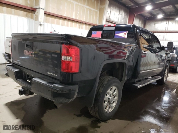2015 GMC Sierra 2500HD Denali with VIN 1GT120EGXFF152748, listed as a Copart auction lot 49669354 with 124,977 mi miles and Clean Title. Bid and sale history available at carsss.com. Image 3.