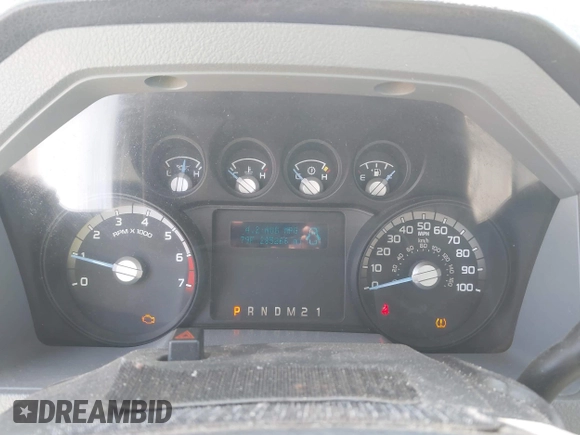 2015 Ford F-250 XLT z VIN 1FT7X2B65FEB83608, wystawiony jako IAAI lot #42013192 z przebiegiem 285 266 mil mil oraz . Historia ofert i sprzedaży dostępna na DreamBid. Obrazek 7.