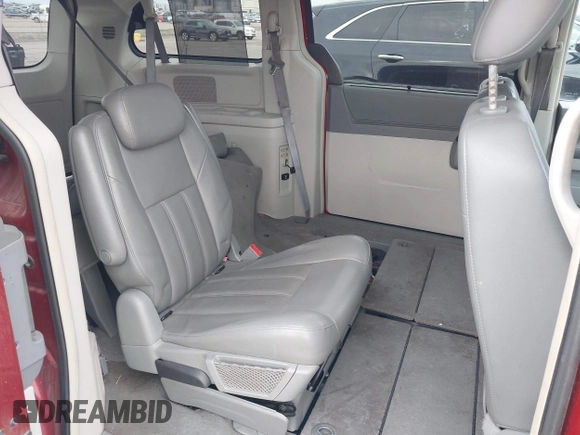 2008 Chrysler Town & Country Touring with VIN 2A8HR54P08R823776, listed as a IAAI auction lot 42099830 with 146,313 mi miles. Bid and sale history available at carsss.com. Image 8.