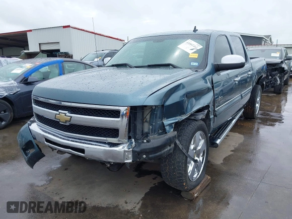 2011 Chevrolet Silverado 1500 LT with VIN 3GCPCSE08BG208197, listed as a IAAI auction lot 41865262 with 144,512 mi miles and . Bid and sale history available at DreamBid. Image 2.