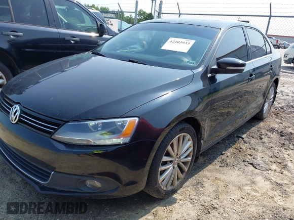 2013 Volkswagen Jetta TDI w/Premium/Nav with VIN 3VWLL7AJ1DM396749, listed as a IAAI auction lot 42403933 with 88,777 mi miles and . Bid and sale history available at DreamBid. Image 2.