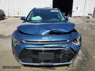 2025 Kia Niro SX Touring with VIN KNDCT3LEXS5235850, listed as a Copart auction lot 52300695 with 1,980 mi miles and Salvage Title. Bid and sale history available at carsss.com. Image 5.