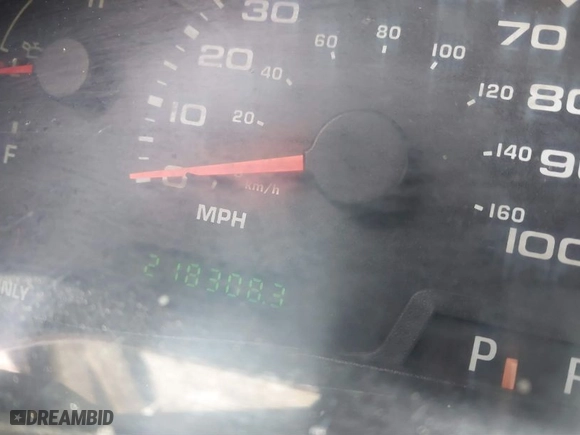 2003 Ford Super Duty F-250 XL with VIN 1FTNX20P43ED75097, listed as a IAAI auction lot 41841802 with 218,308 mi miles. Bid and sale history available at carsss.com. Image 7.