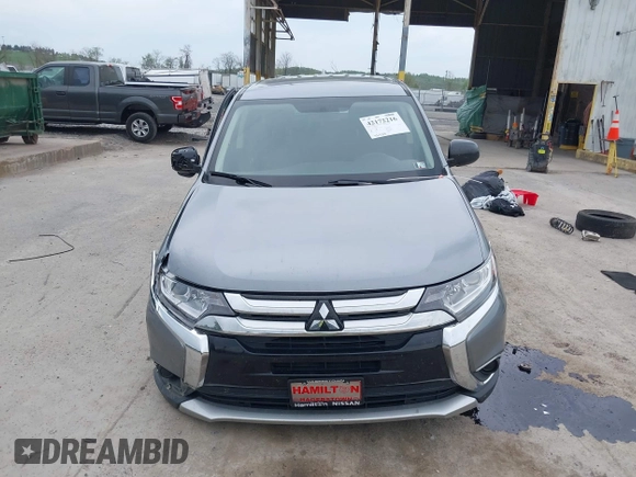 2018 Mitsubishi Outlander ES z VIN JA4AZ2A32JZ004749, wystawiony jako IAAI lot #42172216 z przebiegiem 95 533 mil mil oraz . Historia ofert i sprzedaży dostępna na DreamBid. Obrazek 13.