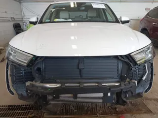 2019 Audi Q5 Premium z VIN WA1ANAFY3K2131756, wystawiony jako IAAI lot #42042739 z przebiegiem 76 332 mil mil oraz . Historia ofert i sprzedaży dostępna na DreamBid. Obrazek 12.