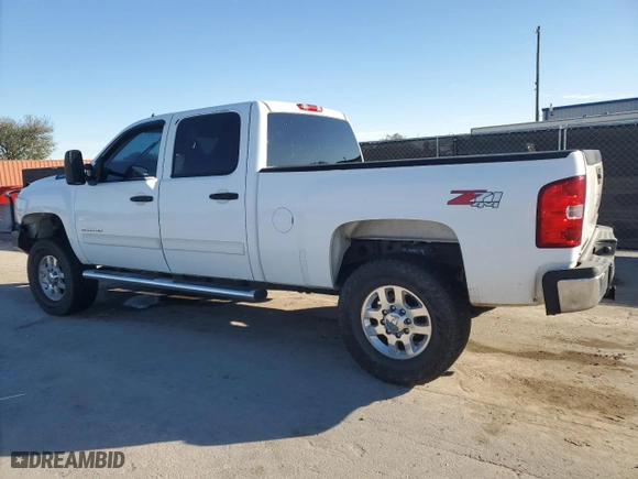 2011 Chevrolet Silverado 2500HD LT with VIN 1GC1KXC82BF229210, listed as a Copart auction lot 42626235 with 356,689 mi miles and Clean Title. Bid and sale history available at carsss.com. Image 2.