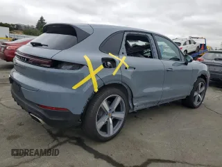 2024 Porsche Cayenne z VIN WP1AA2AY3RDA11208, wystawiony jako Copart lot #54371815 z przebiegiem 7 282 mil mil oraz Szkoda całkowita • Salvage title. Historia ofert i sprzedaży dostępna na DreamBid. Obrazek 3.