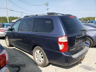 2008 Kia Sedona LX with VIN KNDMB233986199572, listed as a Copart auction lot 66668704 with 171,588 mi miles and Salvage Title. Bid and sale history available at carsss.com. Image 2.