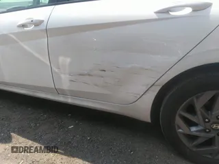 2024 Hyundai Elantra SEL z VIN KMHLM4DG8RU678626, wystawiony jako IAAI lot #42794258 z przebiegiem 53 871 mil mil oraz . Historia ofert i sprzedaży dostępna na DreamBid. Obrazek 18.