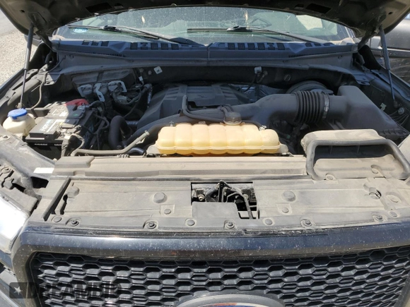 2018 Ford F-150 XL z VIN 1FTEX1CP1JKF79764, wystawiony jako Copart lot #56922245 z przebiegiem 132 440 mil mil oraz Szkoda całkowita • Salvage title. Historia ofert i sprzedaży dostępna na DreamBid. Obrazek 11.