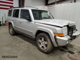 2010 Jeep Commander Sport with VIN 1J4RG4GK2AC127697, listed as a Copart auction lot 87582415 with 204,676 mi miles and Salvage Title. Bid and sale history available at carsss.com. Image 4.