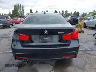 2014 BMW 3 Series 328i z VIN WBA3A5G58ENN66293, wystawiony jako IAAI lot #42106001 z przebiegiem 106 108 mil mil oraz . Historia ofert i sprzedaży dostępna na DreamBid. Obrazek 17.