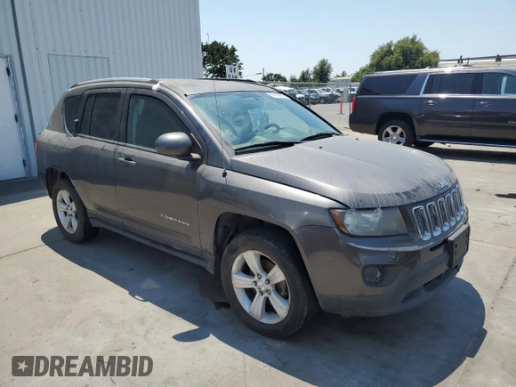 2016 Jeep Compass High Altitude z VIN 1C4NJDEB7GD637930, wystawiony jako Copart lot #64143735 z przebiegiem 141 060 mil mil oraz Czysty tytuł • Clean title. Historia ofert i sprzedaży dostępna na DreamBid. Obrazek 4.
