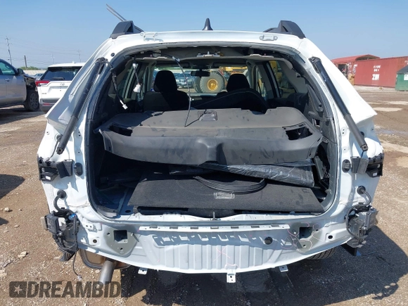 2025 Subaru Outback Premium with VIN 4S4BTADC9S3235536, listed as a IAAI auction lot 42313570 with 123 mi miles and . Bid and sale history available at DreamBid. Image 6.