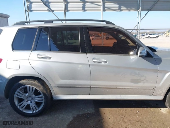 2015 Mercedes-Benz GLK-Class GLK 350 with VIN WDCGG5HB7FG390103, listed as a IAAI auction lot 41644114 with 94,582 mi miles. Bid and sale history available at carsss.com. Image 13.