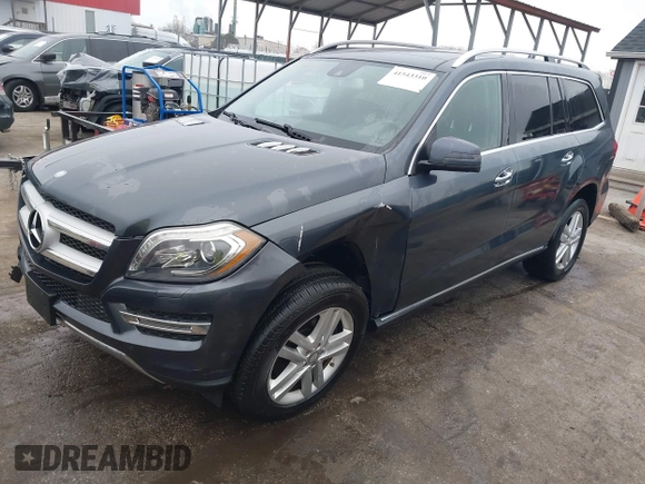 2015 Mercedes-Benz GL-Class GL 450 with VIN 4JGDF6EE7FA516507, listed as a IAAI auction lot 41543310 with 186,164 mi miles. Bid and sale history available at carsss.com. Image 18.