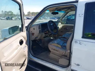 1999 Chevrolet Tahoe Z71 with VIN 1GNEK13R3XJ412067, listed as a IAAI auction lot 41789660 with 196,916 mi miles and . Bid and sale history available at DreamBid. Image 5.