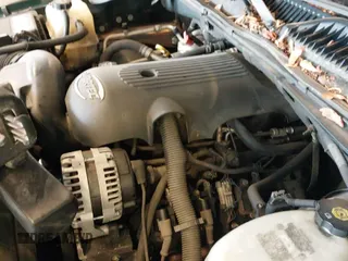 2003 Chevrolet Suburban Z71 с VIN 3GNFK16Z73G311237, выставлен на аукционе IAAI как лот 42373993 с пробегом Не указан миль и . История ставок и продаж доступна на DreamBid. Изображение 12.