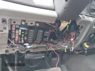 2004 Ford F-350 XL с VIN 1FTSW31P14EC45158, выставлен на аукционе IAAI как лот 41489962 с пробегом Не указан миль и . История ставок и продаж доступна на DreamBid. Изображение 6.