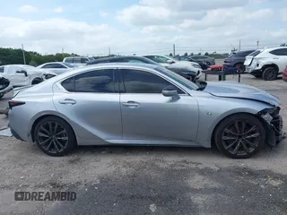2022 Lexus IS 350 F Sport z VIN JTHGZ1B24N5049106, wystawiony jako IAAI lot #42072738 z przebiegiem 31 072 mil mil oraz . Historia ofert i sprzedaży dostępna na DreamBid. Obrazek 13.