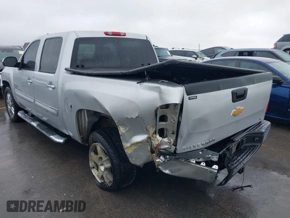 2013 Chevrolet Silverado 1500 LT with VIN 3GCPCSE06DG302775, listed as a IAAI auction lot 41903005 with 409,637 mi miles and . Bid and sale history available at DreamBid. Image 6.