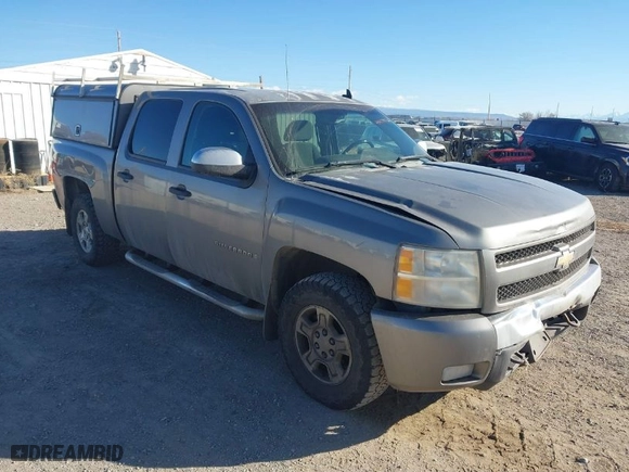 2008 Chevrolet Silverado 1500 LT w/1LT with VIN 2GCEK13M381227512, listed as a IAAI auction lot 41479521 with 261,854 mi miles. Bid and sale history available at carsss.com. Image 1.