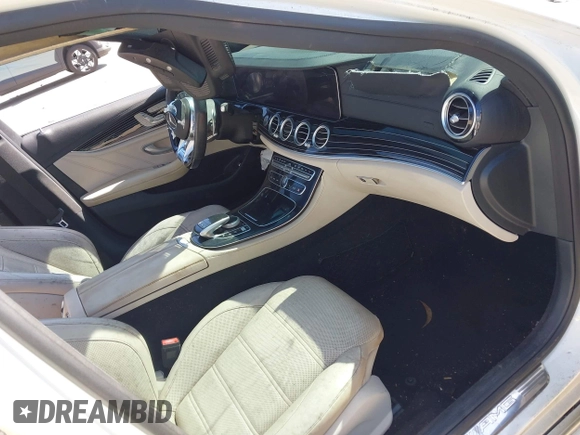 2019 Mercedes-Benz E 53 AMG with VIN WDDZF6BB4KA572666, listed as a IAAI auction lot 42500611 with Not provided miles and . Bid and sale history available at DreamBid. Image 5.