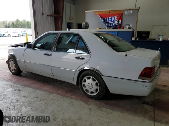1992 Mercedes-Benz S 320 z VIN WDBGA32E4NA019320, wystawiony jako Copart lot #55062305 z przebiegiem 163 212 mil mil oraz Szkoda całkowita • Salvage title. Historia ofert i sprzedaży dostępna na DreamBid. Obrazek 2.