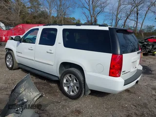 2008 GMC Yukon XL SLT 4SB with VIN 1GKFC16028J198380, listed as a IAAI auction lot 41269100 with 236,999 mi miles and . Bid and sale history available at carsss.com. Image 3.