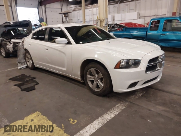 2013 Dodge Charger SE z VIN 2C3CDXBG9DH520241, wystawiony jako IAAI lot #41057114 z przebiegiem 148 768 mil mil oraz . Historia ofert i sprzedaży dostępna na DreamBid. Obrazek 1.